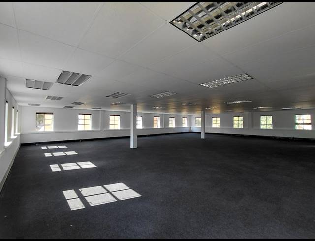 362M² OFFICE TO LET IN FOURWAYS
